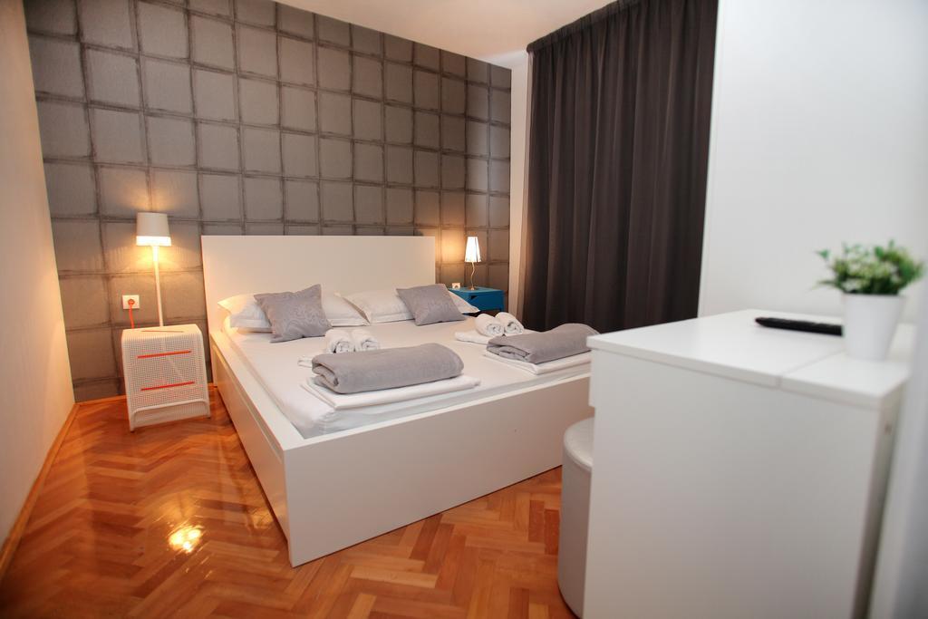 Happy Dreams Apartment Near The Beach And Old Town سبليت الغرفة الصورة